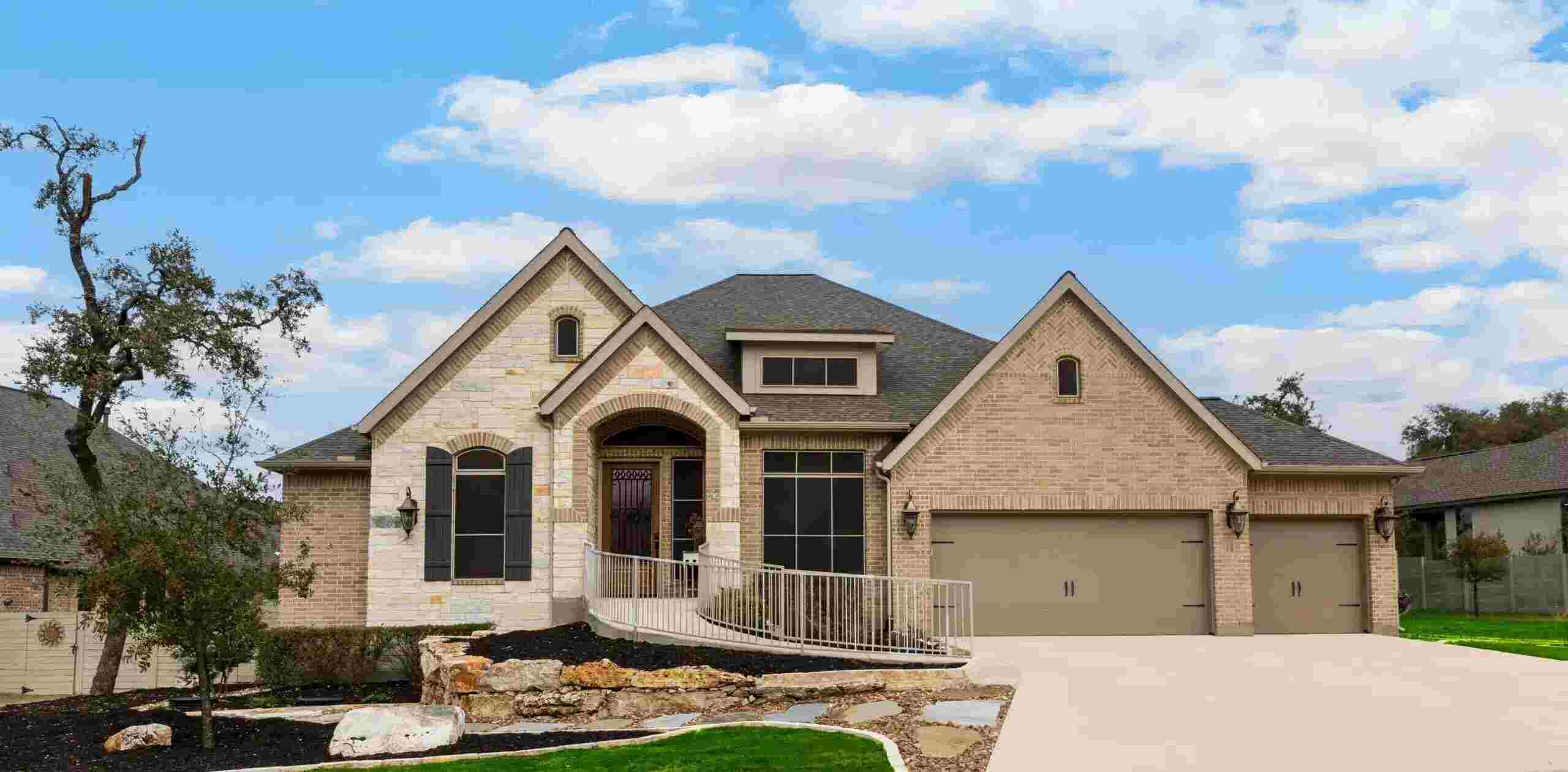 Home & roof insurance provided by Clear Choice in Dallas County, IA